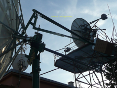 pohled_na_protizávaží_,jeho_mohutnost_(cca._90kg.)_a_jeho_funkci_na_75E